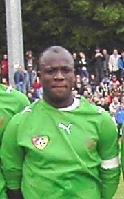 ean-Paul Abalo avant un match amical entre l'équipe nationale du Togo et Olympia Laupheim à Biberach an der Riß le 28 mai 2006.