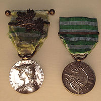 Medal of the Second Madagascar Expedition law of 15 January 1896.jpg