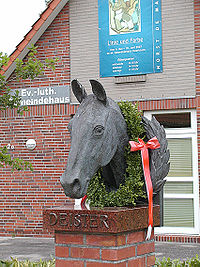 Statue en hommage à Deister, à Osterbruch en Allemagne