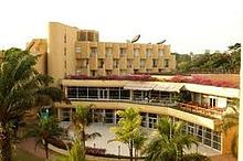 La façade de l'hôtel du Golf d'Abidjan