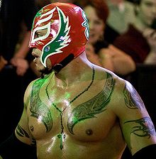 Rey mysterio lors du 800e épisode de Raw.