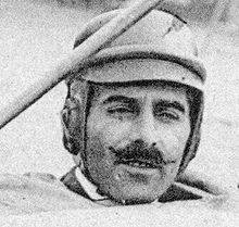 Édouard Nieuport à bord d'un avion Nieuport