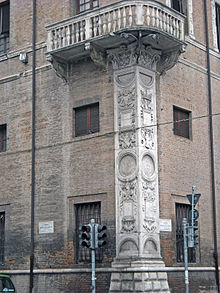 Image du pilastre angulaire du palais