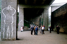 Une des premières réalisations de Paul Bloas à Brest, sur les piles du pont de l'Harteloire - Photo de 1989