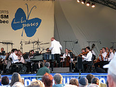 Concert gratuit de l'OSM dirigé par le chef en résidence Jean-François Rivest dans l'arrondissement de Pierrefonds-Roxboro en août 2008.