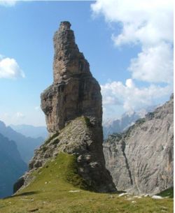 Le Campanile di Val Montanaia vu depuis le bivouak Perugini