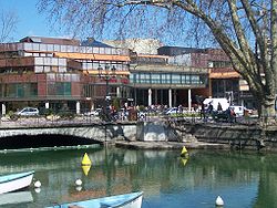 Le centre de Bonlieu (Annecy)