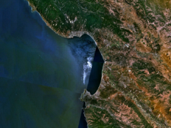 Image satellite de la baie de Monterey.
