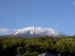 Le sommet du Kibo, 5 892 m d'altitude (en décembre 2006)
