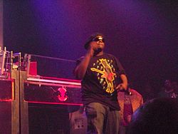 Phonte performing in Atlanta 2.jpg
