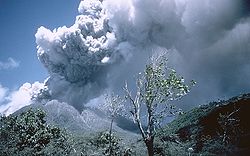 Panache volcanique de la Soufrière