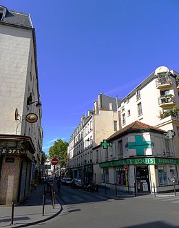 Rue de la Grange-aux-Belles vue de la rue Bichat en direction du Sud (canal Saint-Martin).
