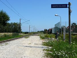 Quai de la halte SNCF de Sainte-Colombe.