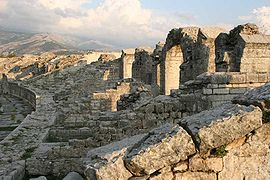 Amphithéâtre antique de Salone