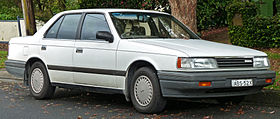 1987-1989 Mazda 929 (HC) sedan (2011-04-28) 01.jpg