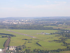 Aéroport de Charleville-Mézières-Belval.JPG