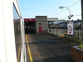 Beacontree tube station 2005-12-10.jpg