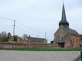 L'église et le château de Beaucamps-le-Jeune