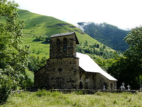 L'église Saint-Blaise, avec sa sacristie sur la droite