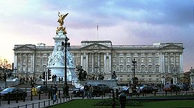 Buckingham Palace et le Victoria Memorial.