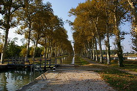 Perspective sur le canal de Garonne