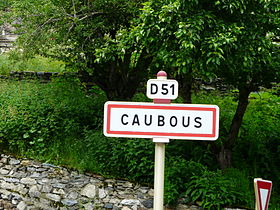 Panneau d'entrée dans Caubous, sur la route départementale 51.