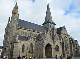 Collégiale Saint-Aubin de Guérande (1).jpg