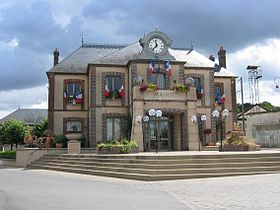 La mairie de Courtenay en 2008