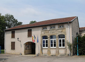 La mairie, l'ancienne école communale