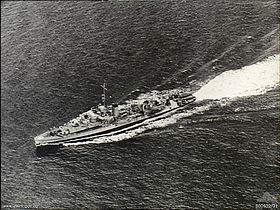 HMAS Burdekin (300502-01).jpg