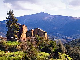 Lano - Village et Monte San Petrone (1767m)