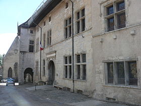 Marnay - Hôtel Terrier de Santans - facade.jpg