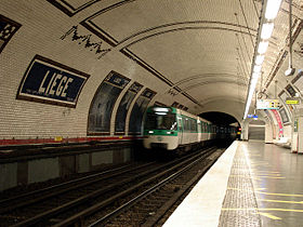 Un MF 77 à la station Liège