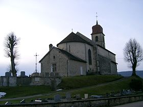 La nef de l'église de Monnet-la-ville