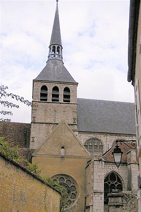 Vue sud-ouest de l'église Sainte-Croix (sept. 2006)