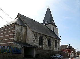 Façade Nord de l'église, vue en arrivant d'Argœuves.