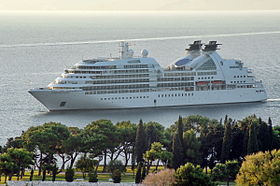 Seabourn Odyssey (ship, 2009) IMO 9417086; in Split, 2011-11-16.jpg