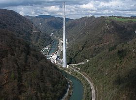 La cheminée de Trbovlje est haute de 360 mètres.