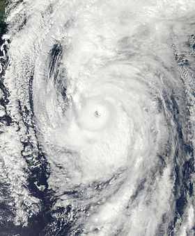 Le typhon Roke en approche du Japon le 20 septembre 2011