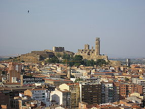 Vue générale de Lleida. Au fond, la cathédrale de la Seu Vella et le Château de la Suda