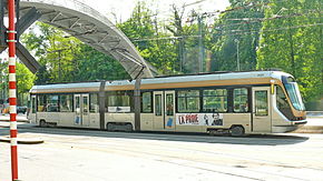  Tram 2000 en 2011On remarque aisément les bogies BAS-2000 dissymétriques des caisses d'extrémité