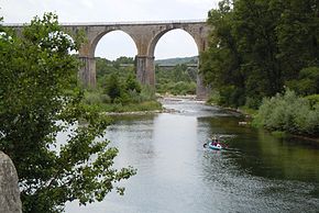 Pont au dessus de l'Ardèche à Vogüé.