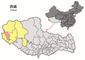 Localisation du xian de Gar (en rose) dans la préfecture de Ngari (en jaune)