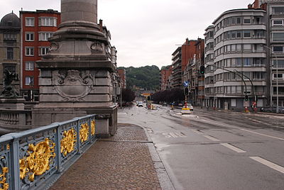 L'avenue Émile Digneffe, vue du pont de Fragnée