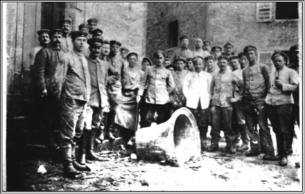 Enlèvement de la cloche de Martincourt-sur-Meuse par les Allemands le 7 août 1917