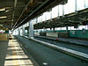Chiba-monorail-2-Mitsuwadai-station-platform.jpg