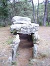 Tumulus à trois dolmens de Mané-Kérioned