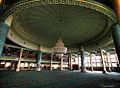Gronde lustre de la Mosquée Premier Novembre (L'intérieur).jpg