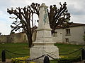 Saint-Julien-de-l'Escap Le monument aux morts.jpg