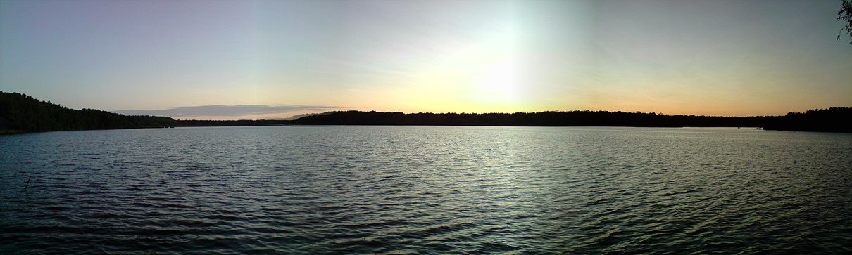 Panorama de la Mare à Goriaux au coucher du Soleil.